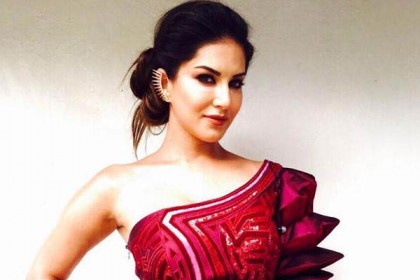 নিউ ইয়র্ক ফ্যাশন উইকে হাঁটবেন সানি লিওন