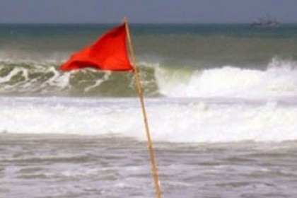 সমুদ্র বন্দরে ৩ নম্বর স্থানীয় সতর্ক সংকেত