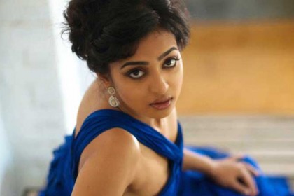 দেদারসে বিক্রি হচ্ছে রাধিকার 'পর্নো' সিডি!