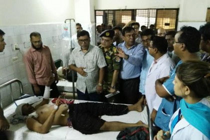 'আহত শ্রমিকদের চিকিৎসার খরচ দেবে সরকার' 