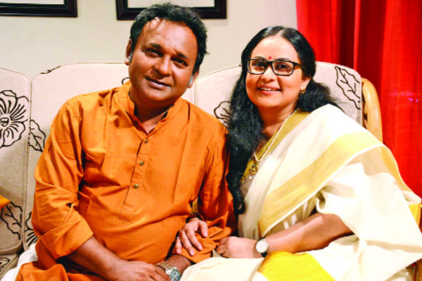এক যুগ পর দুই বন্ধু