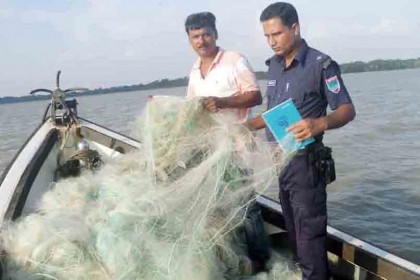 শরণখোলায় কারেন্ট জাল জব্দ
