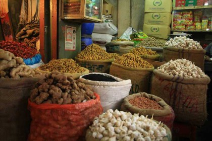 ঈদের উত্তাপ পড়ছে মসলার বাজারে