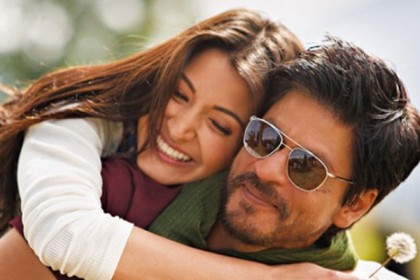 নতুম প্রেমে মজেছেন আনুশকা