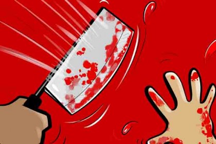 স্ত্রী-ছেলেকে কুপিয়ে আত্মঘাতী বাবা!