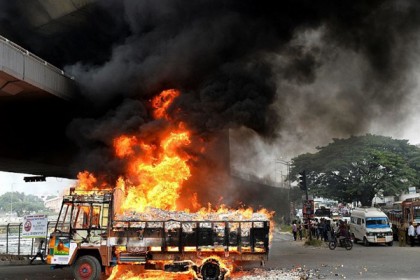 ভারতে কাবেরী নদীর পানি নিয়ে দাঙ্গায় নিহত ২