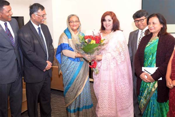 কানাডা পৌঁছেছেন প্রধানমন্ত্রী