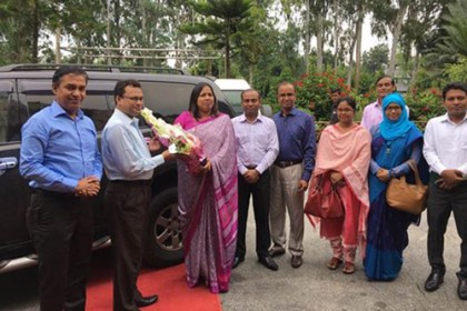 সিরাজগঞ্জে জেলা প্রশাসক হিসেবে যোগ দিলেন কামরুন নাহার