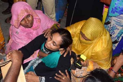 পিকআপ ভ্যানের চাপায় মাগুরায় ২ জনের মৃত্যু