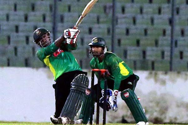 মাশরাফিরা হারলেন সাকিবদের কাছে 

