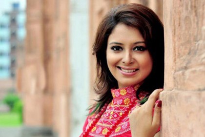 হঠাৎ কোনালের বিয়ে