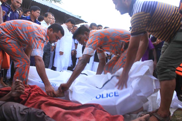 সন্ধ্যা নদীতে লঞ্চডুবি, আরও ৩ লাশ উদ্ধার