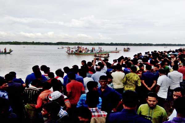 বরিশালের সেই লঞ্চ মালিক ও চালকের বিরুদ্ধে মামলা