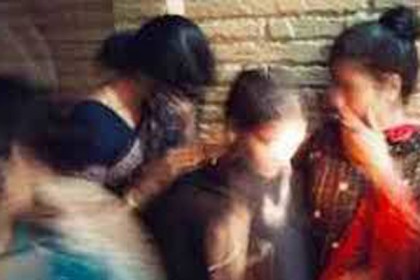 'সেক্স র‍্যাকেট' চালাচ্ছেন ভারতের কেন্দ্রীয় মন্ত্রী!