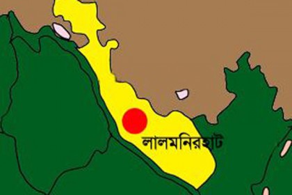 ছিটমহলের ৩২ নারীর মাঝে সেলাই মেশিন বিতরণ