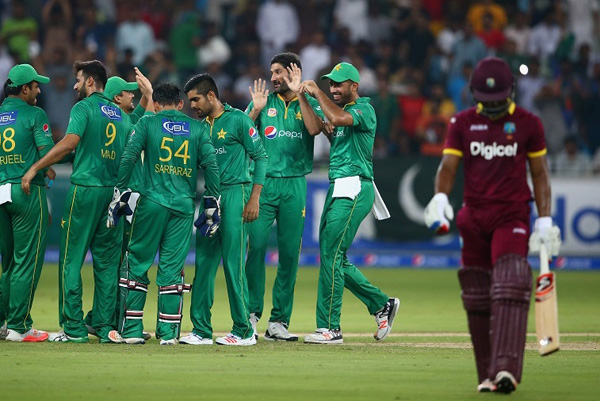 টানা দ্বিতীয় জয়ে সিরিজ পাকিস্তানের