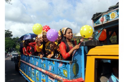 পর্যটন দিবসে রাঙামাটিতে বর্ণাঢ্য শোভাযাত্রা

