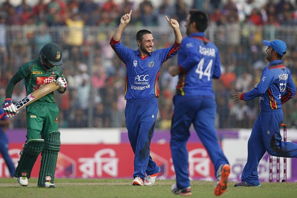 আফগানিস্তানকে ২০৯ রানের টার্গেট দিল বাংলাদেশ