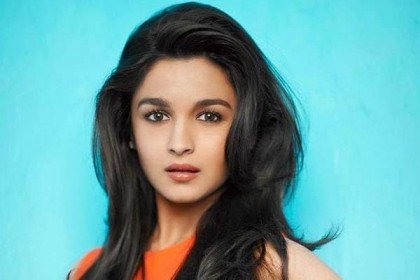 গোলমাল-৪ ছবিতে থাকছেন না আলিয়া