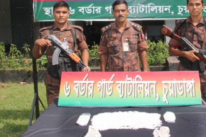 চুয়াডাঙ্গায় সাড়ে ১২ লাখ টাকার রূপা উদ্ধার
