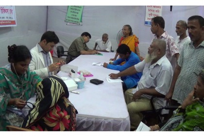 বিনামূল্যে প্রবীণদের স্বাস্থ্যসেবা

