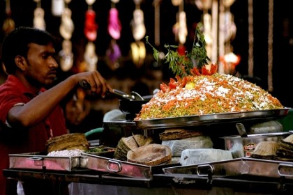 ৫০ কোটি টাকার মালিক ফুটপাতের দোকানদার