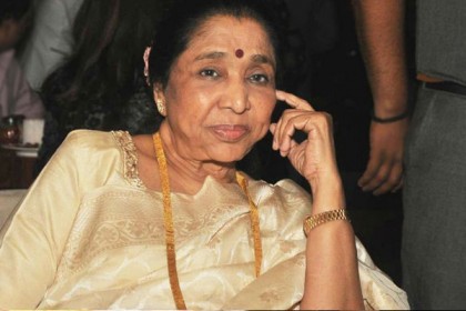 অাশা ভোঁসলেকে টুইটে অশ্লীল মন্তব্য পাকিস্তানিদের