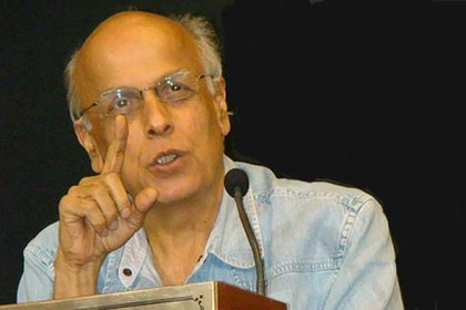 পাক-শিল্পীদের পাশে মহেশ ভাট