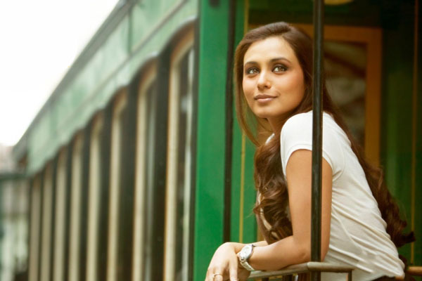 ফিরছেন রানি!