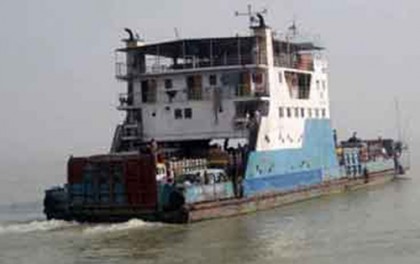 শিমুলিয়া-কাওড়াকান্দি নৌরুটে ফেরি চলাচল সাময়িক বন্ধ