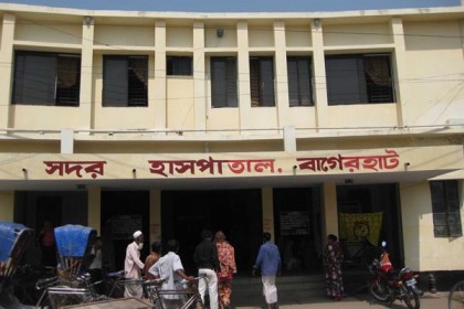 বাগেরহাট সদর হাসপাতালে চিকিৎসক সংকট চরমে
