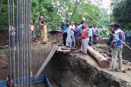 মির্জাপুরে স্কুল ভবন নির্মাণ কাজের উদ্বোধন
