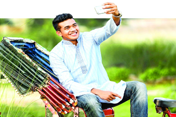 সেলফি  স্টাইল