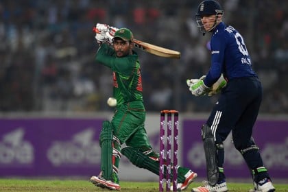 আশা জাগিয়েও পারল না টাইগাররা
