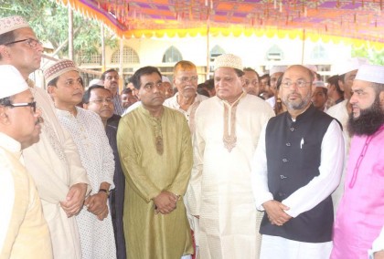 সাভারে বেদে পল্লীতে তিন তরুণীর যৌতুকবিহীন বিয়ে