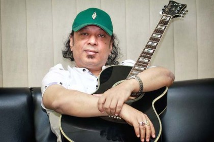 আজ কানাডা মাতাবে এলআরবি