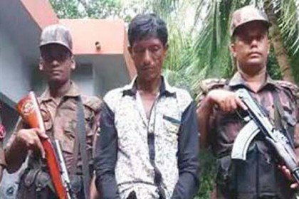 মাদক রাখার দায়ে ১ বছরের কারাদণ্ড


