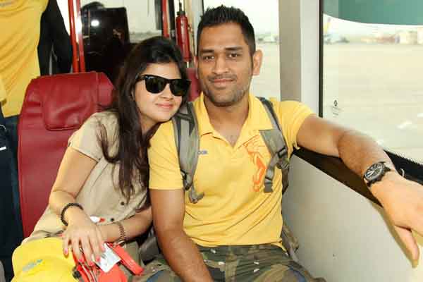 ধোনির প্রেমিকার প্রশংসায় পঞ্চমুখ সাক্ষী!