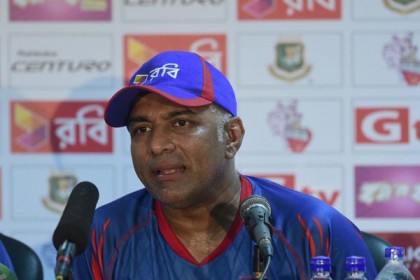 আসন্ন টেস্টে ব্যাটিংয়ে জোর দিতে চান বাংলাদেশ কোচ