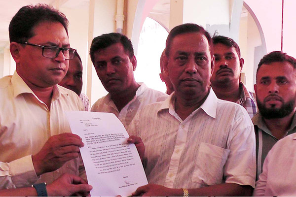 বরিশালে অনির্দিষ্টকালের ট্রাক ধর্মঘটের হুমকি