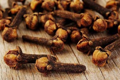 লবঙ্গ ব্যবহারে ত্বকের উপকারিতা