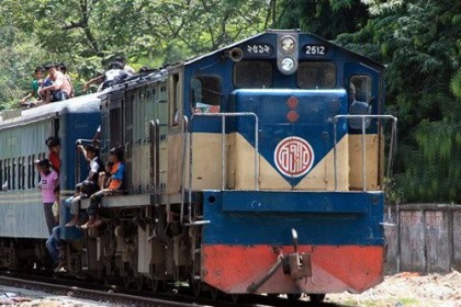 গাজীপুরে ট্রেনের ধাক্কায় অজ্ঞাত যুবক নিহত