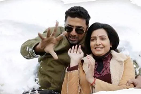 ‘ধূমকেতু’ নিয়ে উত্তেজিত দেব (ভিডিও)