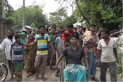 বাগেরহাটে হতদরিদ্রদের মাঝে চাল বিতরণে অনিয়মের অভিযোগ