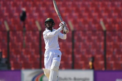 অভিষেকে সাব্বিরের রেকর্ড
