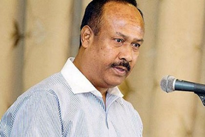 'মানবাধিকারের কথা বলার আগে বাসার গৃহকর্মীর খোঁজ নেন'
