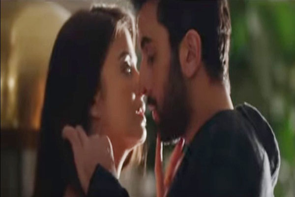 রণবীরের সঙ্গে যৌনদৃশ্য শুধুই সুড়সুড়ি নয় : ঐশ্বরিয়া
