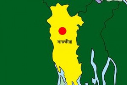 ১০ টাকার চাল বিতরণে ঘুষ গ্রহণের অভিযোগ
