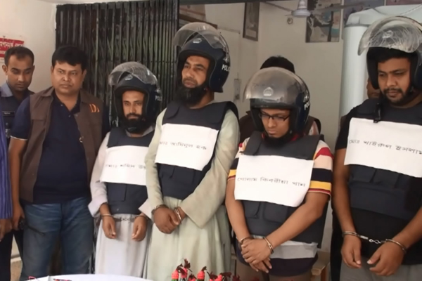 গাজীপুরে হুজি'র চার সদস্য অস্ত্রসহ আটক