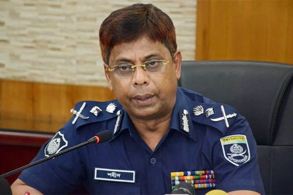'জনগণকে মূল্যায়ন না করলে ওসির থানায় থাকার দরকার নাই'

